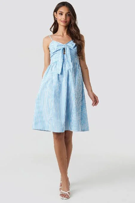 Front Knot Midi Dress White/Blue Stylish Halter Neck Midi Dress