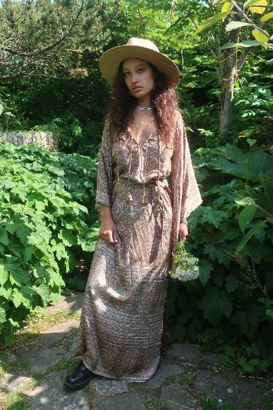SALE Cassidy Maxi Dress in Sage Blossom Trendy Printed Maxi Dress