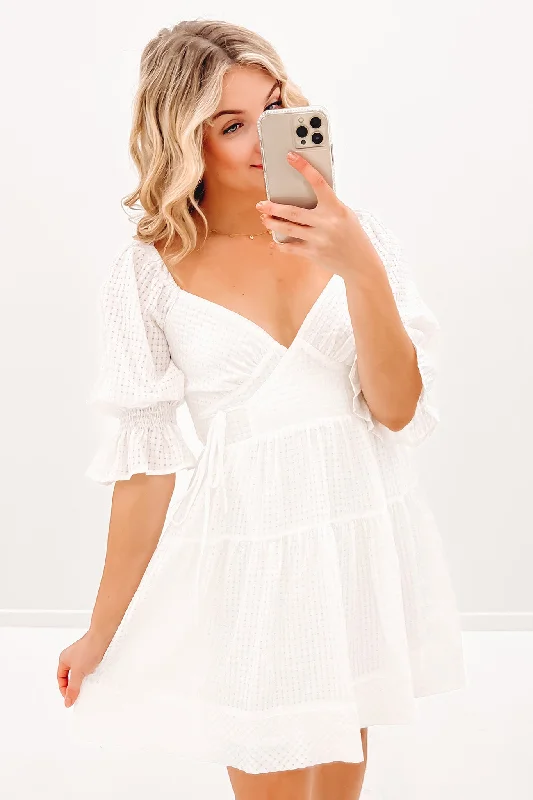 Khloe Mini Dress White Stylish Short-Sleeve Mini Dress