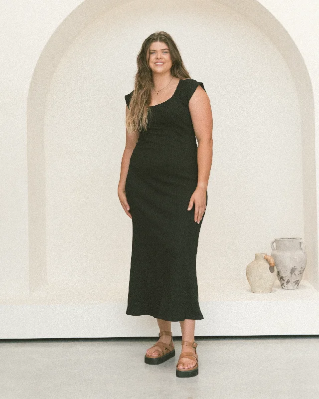 Marley Ribbed Maxi Dress | Black Trendy Floral Print Maxi Dress