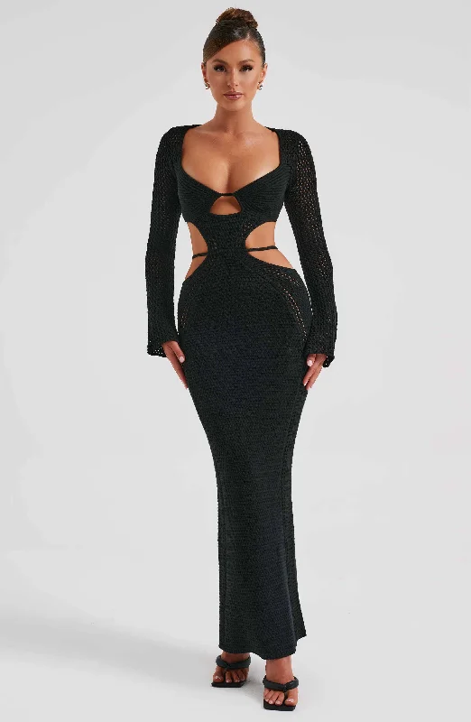 Nadine Maxi Dress - Black Stylish Off-Shoulder Maxi Dress