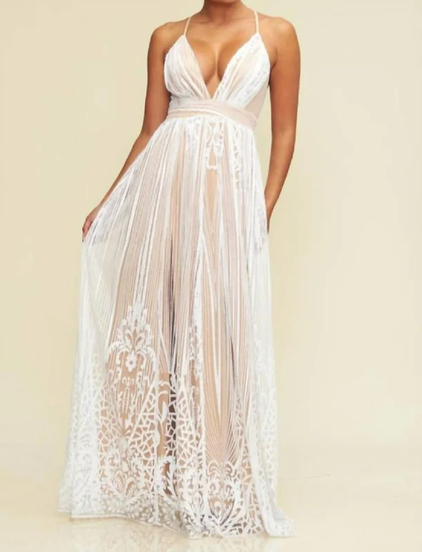 White Maxi Dress In White/nude Elegant Maxi Dress with Belt