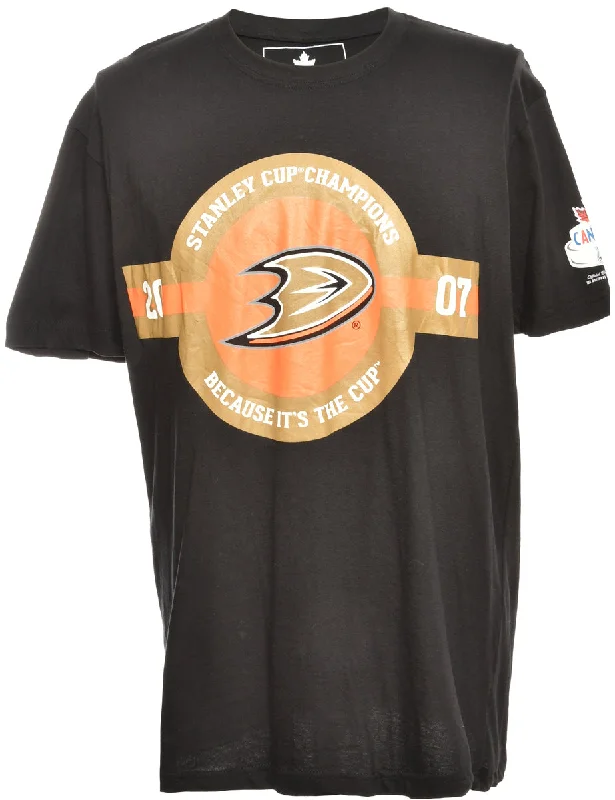 NHL Black Sports T-shirt - L Chenille Blend Fleece Blend Nylon Blend