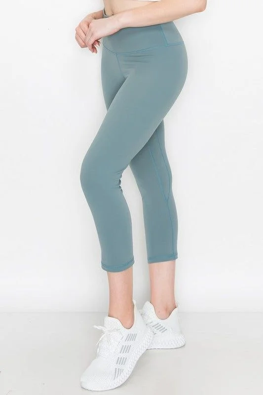 Yelete Buttery Soft Capri Activewear Leggings Fashionable Minimal Active Leggings