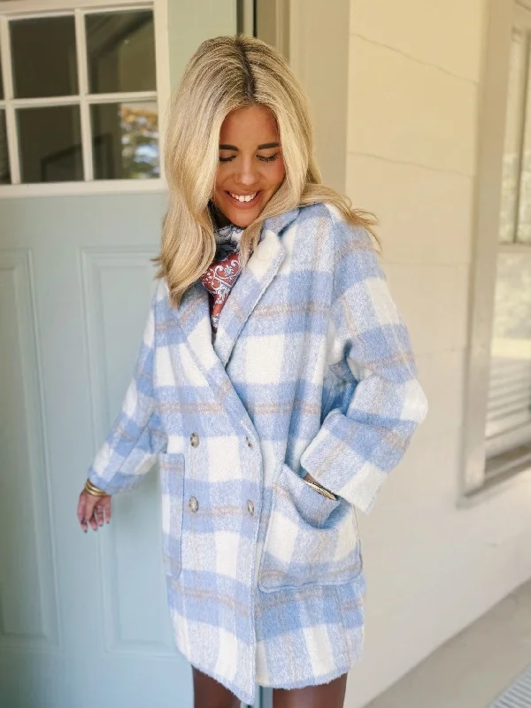 Coat Jacket Zippered Front Buttoned Front Snap Front