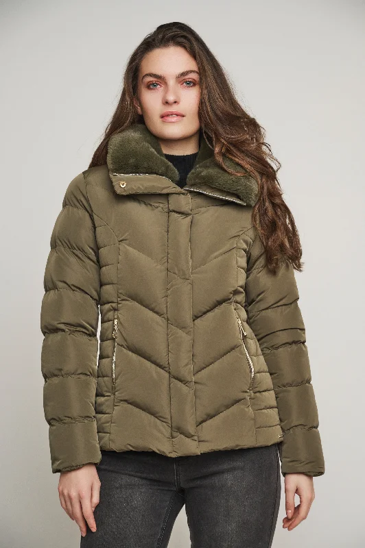 Selma hunter short jacket with fake fur collar Herringbone Jacket Checkered Jacket Solid Jacket Selma hunter short jacket with fake fur collar Herringbone Jacket Checkered Jacket Solid Jacket