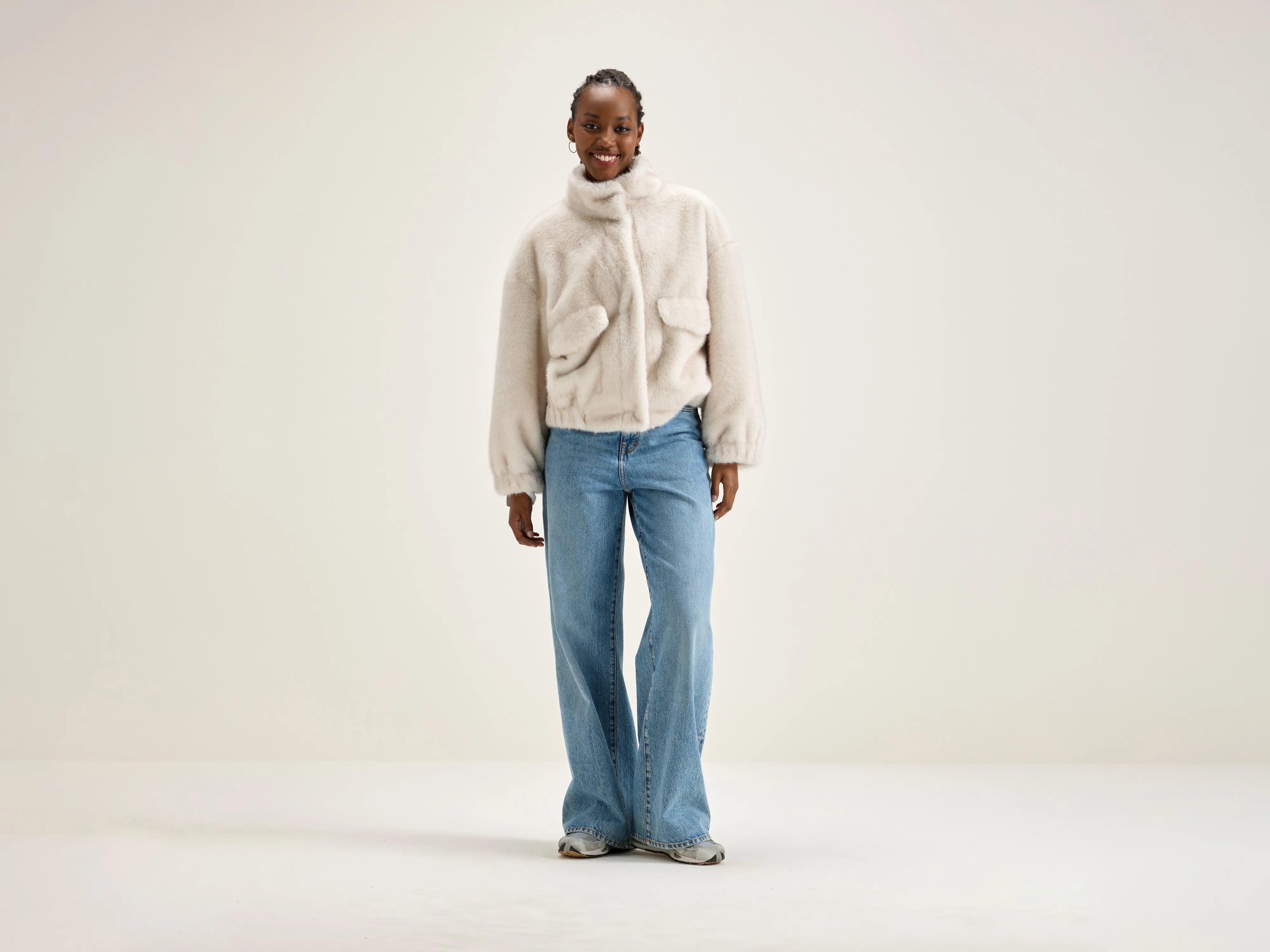 Enora cropped jacket (242 / W / CREAM) Elasticated Jacket Padded Jacket Insulated Jacket Enora cropped jacket (242 / W / CREAM) Elasticated Jacket Padded Jacket Insulated Jacket