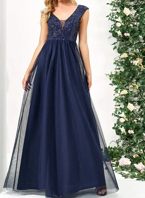 11260. Navy. V neck. A-line tulle skirt. Sequin top. Size 10 velvet skirt plush