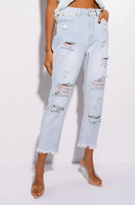 BENVENUTO HIGH RISE DISTRESSED MOM JEANS Trendy Skinny High-Waist Jeans