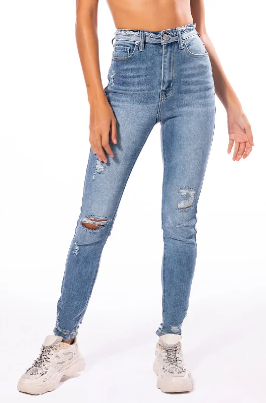 DETAILS MAKE PERFECTION HIGH RISE SKINNY JEANS Stylish Stone-Wash Denim Jeans