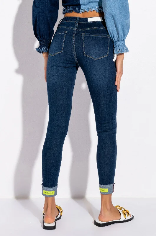 ELITE ONLY MID RISE SKINNY JEANS Chic Dark-Wash Skinny Jeans