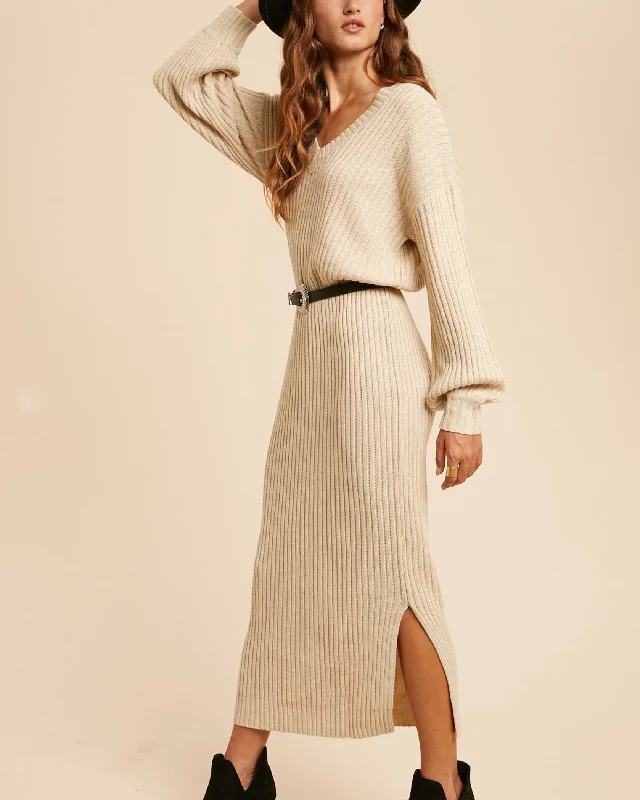 Valerie V-Neck Sweater Maxi Dress in Oatmeal Thin Thick Dense